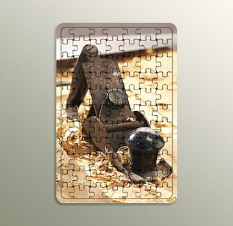 Ahşap Talaşları Arasında Eski Marangoz Rendesi Ahşap Puzzle
