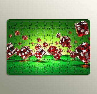 Havada Dans Eden Kırmızı Zarlar Ahşap Puzzle
