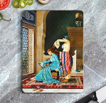 Osman Hamdi Bey – Saçlarını Taratan Kız Cam Kesim Tablası