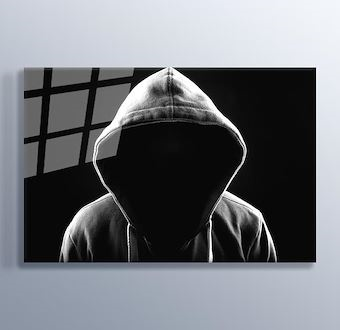 Siyah Fonda Gizemli Maskeli Karakter Cam Tablosu