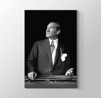 Atatürk - Egemenlik Kayıtsız Şartsız Milletindir
