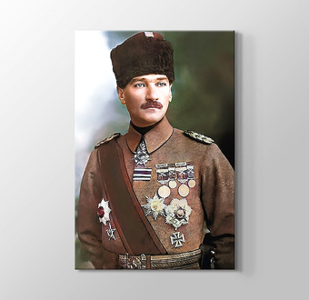 Atatürk Üniformalı