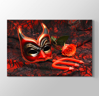 Kırmızı Karnaval Maskesi ve Kırmızı Gül