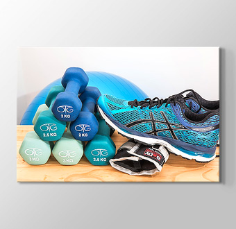 Mavi Tonlarında Dambıllar ve Spor Ayakkabısı