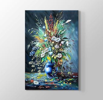 Beautiful Flowers in a Vase TH021437