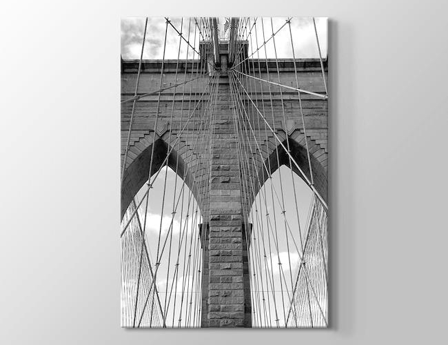 New York - Brooklyn Bridge Köprüsü Ayakları Kanvas tablosu