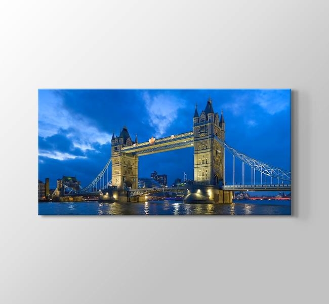  Tower Bridge Twilight - London 