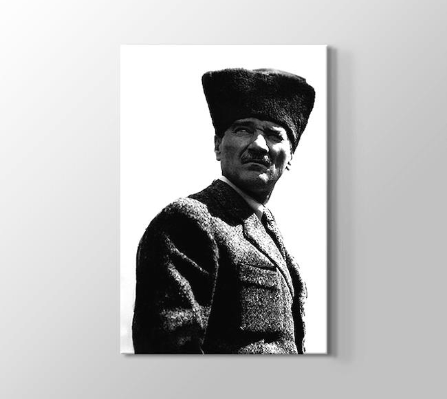  Atatürk - Özgürlük ve Bağımsızlık Benim Karakterimdir