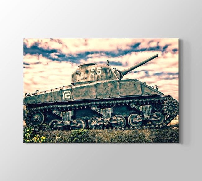  Bulutlu Günde 55 Numaralı Tank