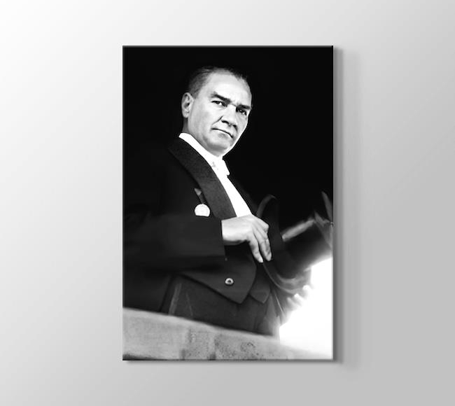  Atatürk - Hiçbir şeye ihtiyacımız yok, yalnız bir şeye ihtiyacımız vardır; çalışkan olmak