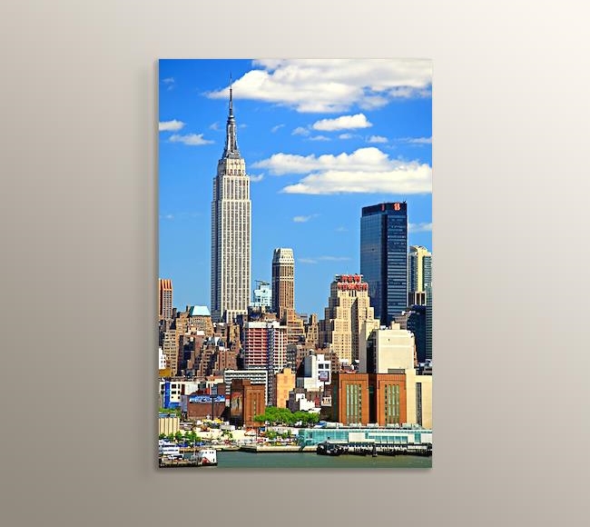 New York - Empire States Building ve Mavi Gök Yüzü