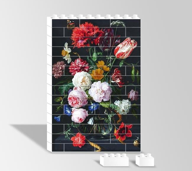 Still life with flowers in a glass vase - Cam vazoda çiçeklerle natürmort