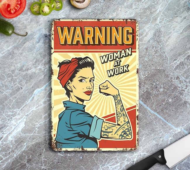 Dikkat Çalışan Kadın - Warning - Woman at Work