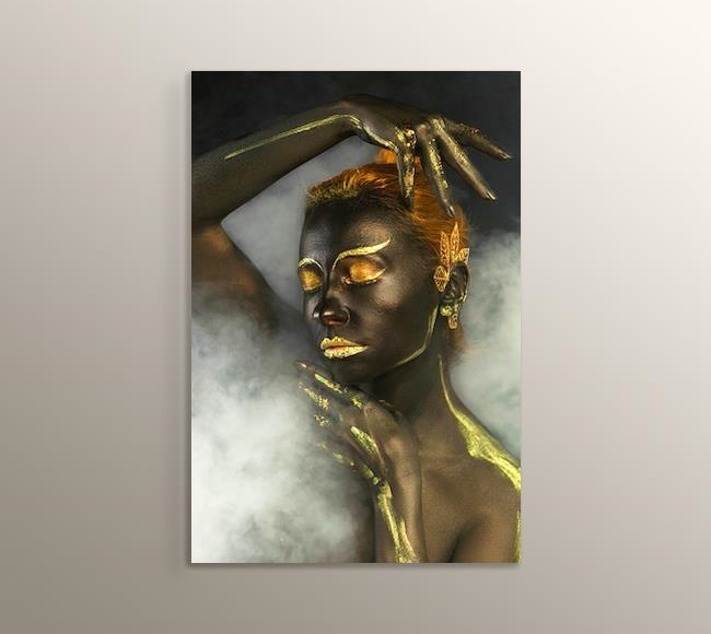 Sisin İçindeki Siyahi Kadın - Vücut Boyama Sanatı