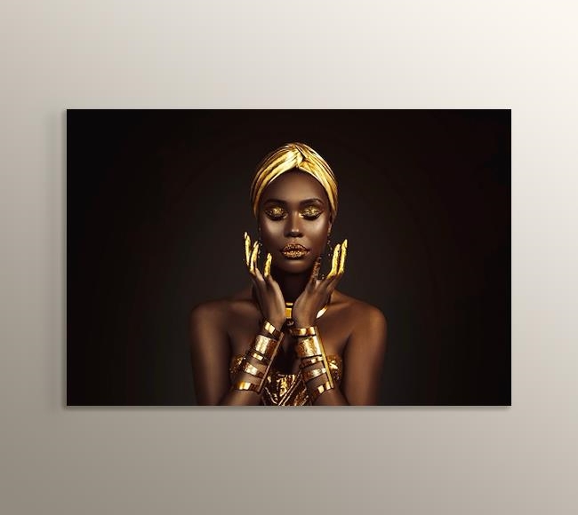 Afrikalı Kadın Yüzü - Altın Rengi Boyalar ve Takılar