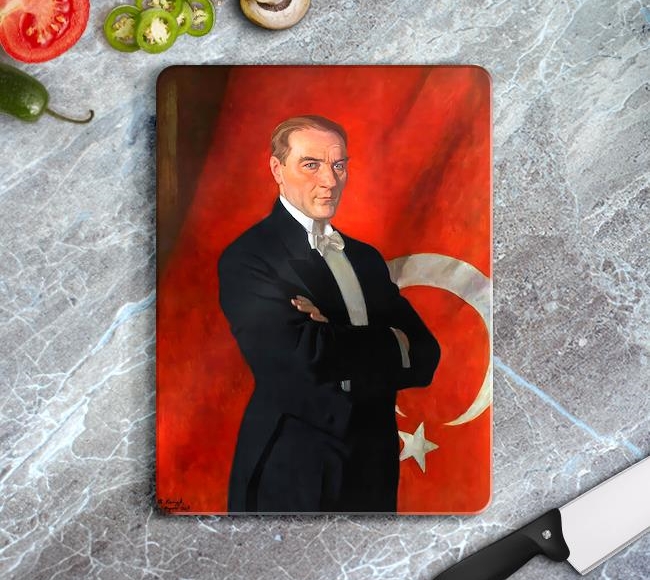 Mustafa Kemal Atatürk - Arkaplanda Kırmızı ve Beyaz Türk Bayrağı